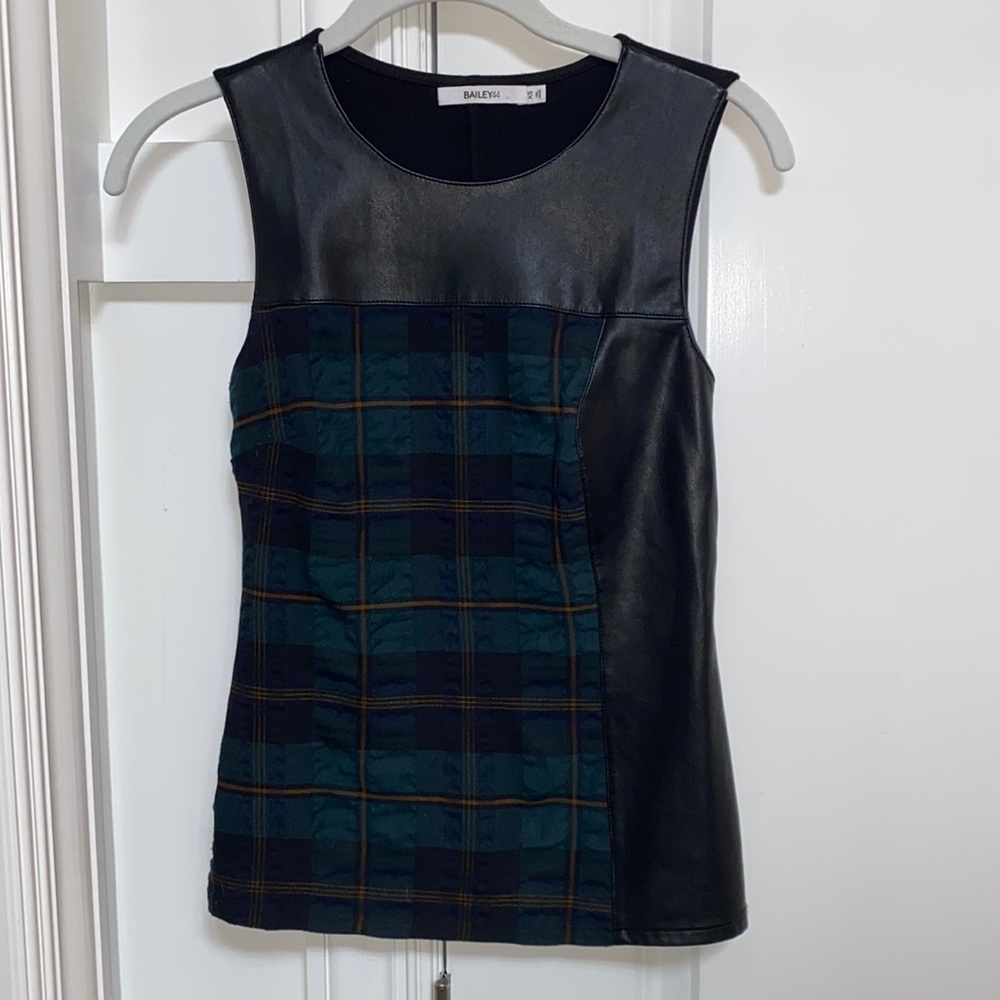 Bailey44 top